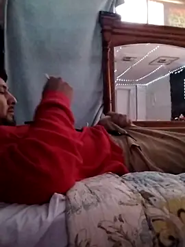 Snapshot of christphor chatting on December 17, 8:32 pm christphor online show from December 17, 8:32 pm