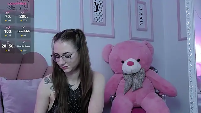 Snapshot of Abby__White chatting on January 18, 8:40 pm Abby White online show from January 18, 8:40 pm