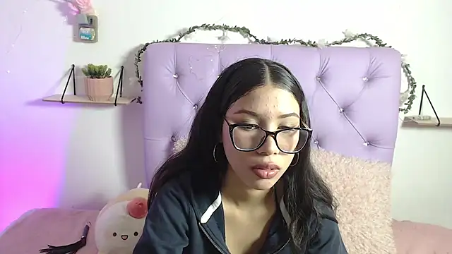 AmberJeong online show from February 3, 9:39 pm