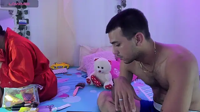 catalina and roger online show from November 23, 4:40 pm