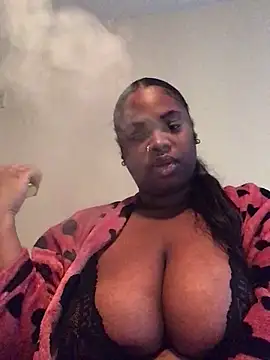 Snapshot of cocodreamxoxo chatting on December 25, 1:09 pm cocodreamxoxo online show from December 25, 1:09 pm