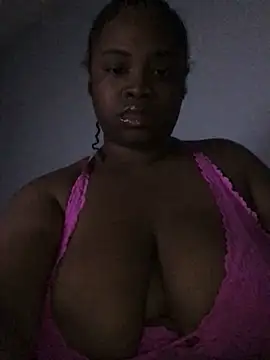 Snapshot of cocodreamxoxo chatting on February 1, 1:55 am cocodreamxoxo online show from February 1, 1:55 am