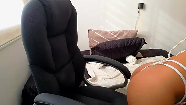 AlessaPears online show from February 20, 9:20 pm