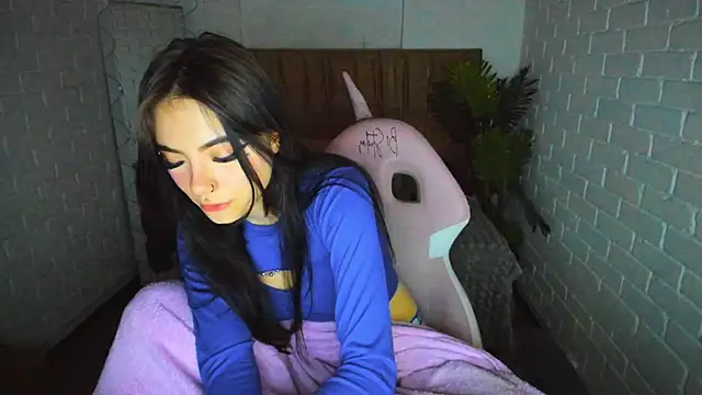 Roxanne tay online show from December 30, 1:26 am