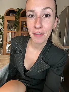 Snapshot of lola_tentatiion chatting on November 22, 8:46 am lola tentatiion online show from November 22, 8:46 am