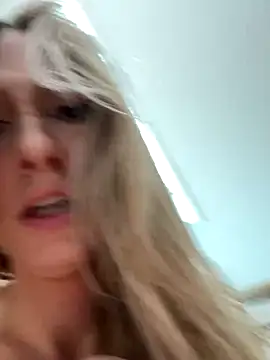 Snapshot of lola_tentatiion chatting on November 25, 9:31 am lola tentatiion online show from November 25, 9:31 am