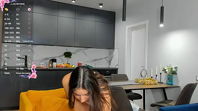Snapshot of Maria__Candy chatting on March 5, 12:44 pm Maria Candy online show from March 5, 12:44 pm