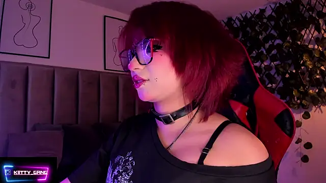 Kitty Gang online show from September 13, 2:33 am