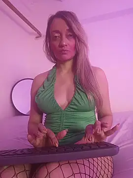 emma collson online show from January 9, 1:52 am