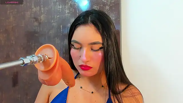 dazhia lee online show from September 14, 8:08 pm