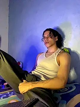 Snapshot of lax777_ chatting on October 13, 5:07 am lax777 online show from October 13, 5:07 am