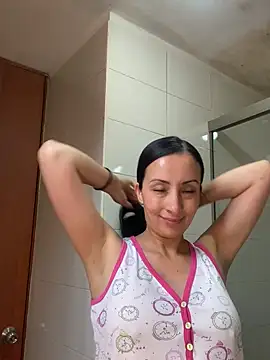 yaralyminjo2 online show from December 7, 1:18 pm