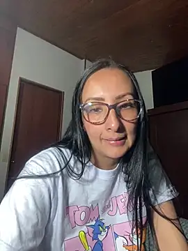 yaralyminjo2 online show from January 5, 11:22 pm