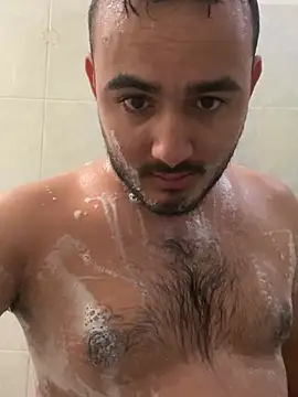 Snapshot of Robert_Pool chatting on March 19, 5:50 pm Robert Pool online show from March 19, 5:50 pm