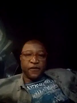 Snapshot of surger chatting on December 18, 6:03 pm surger online show from December 18, 6:03 pm