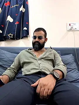 Snapshot of Fun_Guuy chatting on January 14, 5:57 am Fun Guuy online show from January 14, 5:57 am