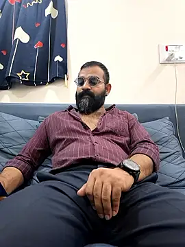 Snapshot of Fun_Guuy chatting on January 15, 6:18 am Fun Guuy online show from January 15, 6:18 am