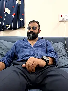 Snapshot of Fun_Guuy chatting on January 16, 6:39 am Fun Guuy online show from January 16, 6:39 am