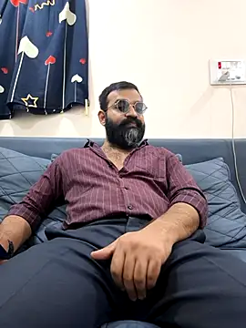 Snapshot of Fun_Guuy chatting on January 17, 6:55 pm Fun Guuy online show from January 17, 6:55 pm