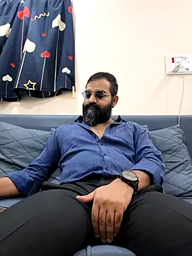 Snapshot of Fun_Guuy chatting on February 3, 6:46 pm Fun Guuy online show from February 3, 6:46 pm