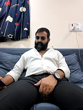 Snapshot of Fun_Guuy chatting on February 12, 5:41 pm Fun Guuy online show from February 12, 5:41 pm