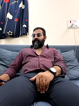 Snapshot of Fun_Guuy chatting on February 13, 5:47 am Fun Guuy online show from February 13, 5:47 am