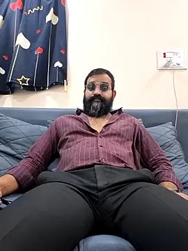 Snapshot of Fun_Guuy chatting on February 14, 7:05 am Fun Guuy online show from February 14, 7:05 am