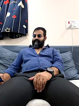 Snapshot of Fun_Guuy chatting on February 23, 4:43 am Fun Guuy online show from February 23, 4:43 am