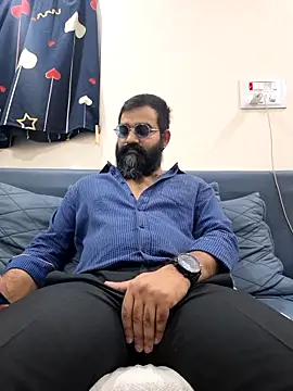 Snapshot of Fun_Guuy chatting on February 24, 5:11 pm Fun Guuy online show from February 24, 5:11 pm