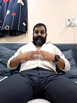 Snapshot of Fun_Guuy chatting on February 26, 6:01 am Fun Guuy online show from February 26, 6:01 am