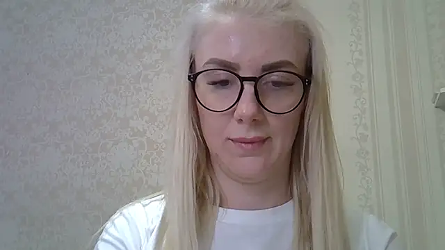 Snapshot of Pabonya91 chatting on February 11, 11:21 am Pabonya91 online show from February 11, 11:21 am