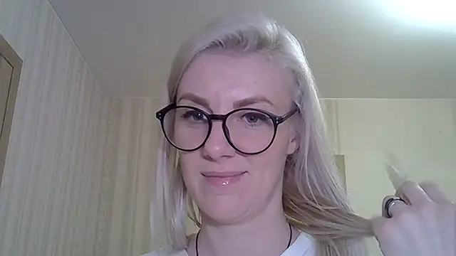 Snapshot of Pabonya91 chatting on February 23, 6:01 pm Pabonya91 online show from February 23, 6:01 pm