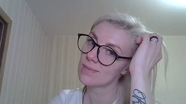 Snapshot of Pabonya91 chatting on February 23, 9:16 pm Pabonya91 online show from February 23, 9:16 pm