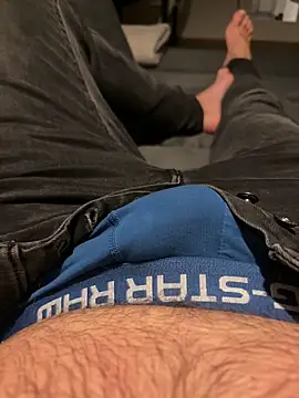 mrniceguy198 online show from November 8, 8:29 pm