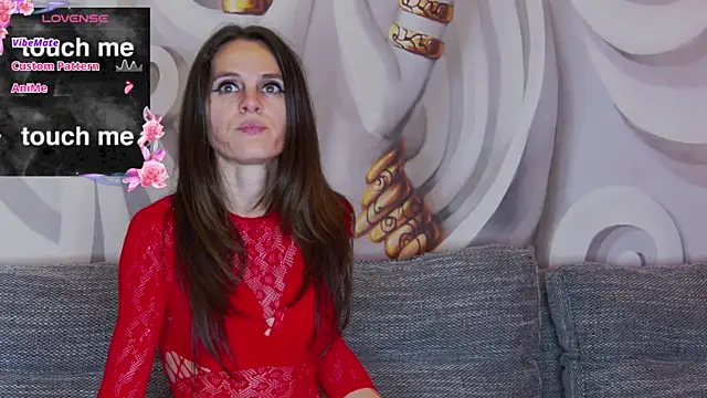 hailey peach online show from October 11, 5:00 pm