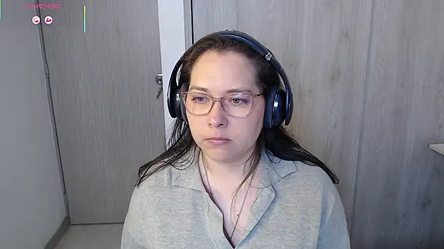 Snapshot of May_Carlier chatting on October 18, 8:09 pm May Carlier online show from October 18, 8:09 pm