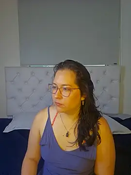 Snapshot of May_Carlier chatting on February 7, 10:35 pm May Carlier online show from February 7, 10:35 pm