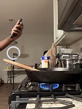 Snapshot of spicysugar74 chatting on January 21, 12:57 am spicysugar74 online show from January 21, 12:57 am