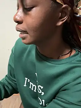 Snapshot of spicysugar74 chatting on February 6, 1:05 am spicysugar74 online show from February 6, 1:05 am