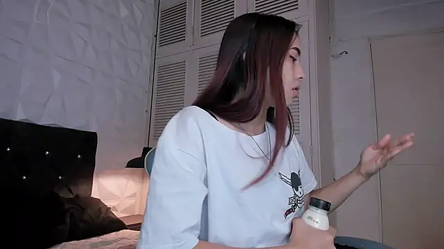 Emma dl2 online show from March 7, 5:06 pm