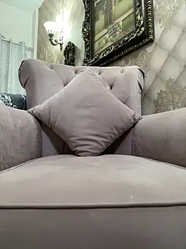 Snapshot of Hoskuw chatting on February 5, 12:06 pm Hoskuw online show from February 5, 12:06 pm