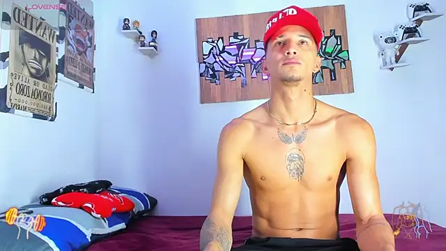 Snapshot of Friendsofeverything_ chatting on February 20, 12:49 pm Friendsofeverything online show from February 20, 12:49 pm