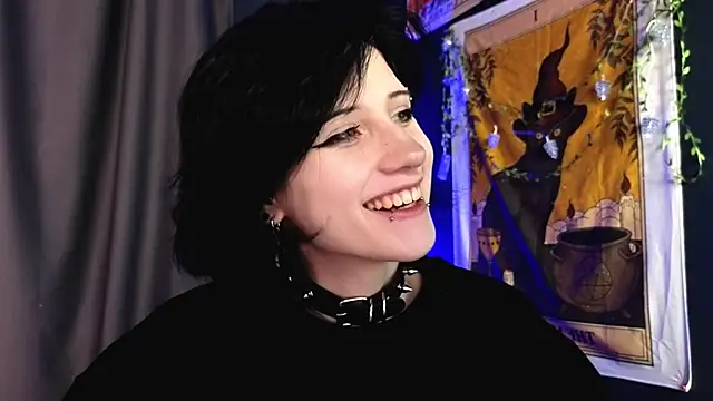 Snapshot of dark_vamp_ chatting on December 15, 9:09 pm dark vamp  online show from December 15, 9:09 pm