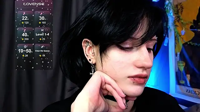 Snapshot of dark_vamp_ chatting on December 19, 12:24 am dark vamp  online show from December 19, 12:24 am