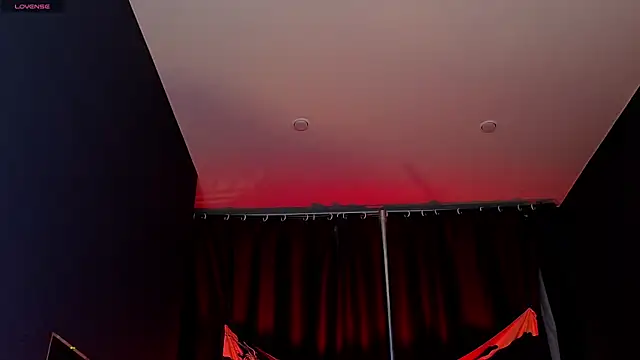 Snapshot of dark_vamp_ chatting on December 21, 1:15 am dark vamp  online show from December 21, 1:15 am