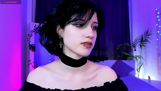 Snapshot of dark_vamp_ chatting on December 25, 9:00 pm dark vamp  online show from December 25, 9:00 pm