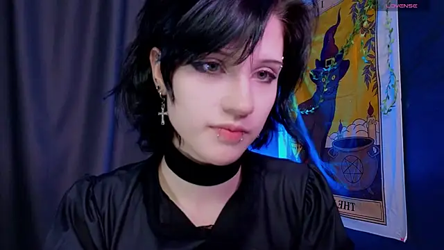 Snapshot of dark_vamp_ chatting on January 3, 9:15 pm dark vamp  online show from January 3, 9:15 pm