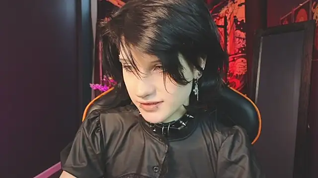 Snapshot of dark_vamp_ chatting on January 22, 12:17 pm dark vamp  online show from January 22, 12:17 pm