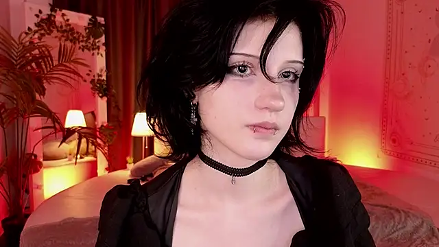 Snapshot of dark_vamp_ chatting on February 6, 9:38 pm dark vamp  online show from February 6, 9:38 pm