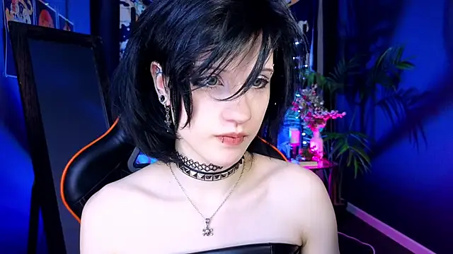 Snapshot of dark_vamp_ chatting on February 15, 2:58 am dark vamp  online show from February 15, 2:58 am